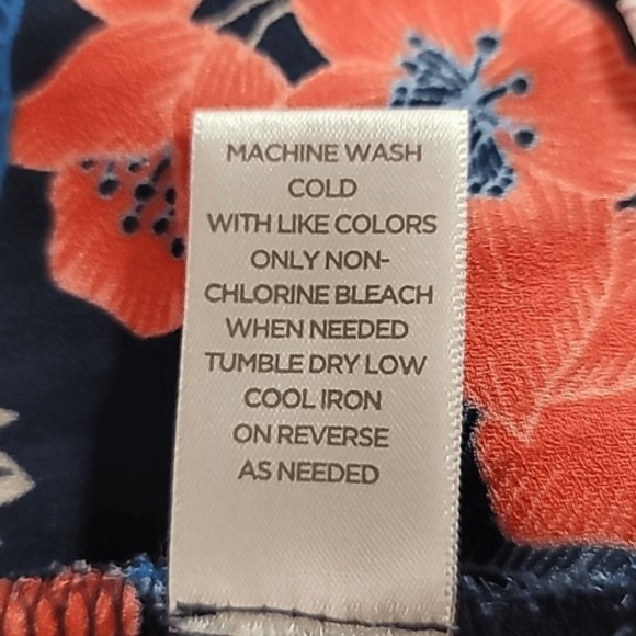 Avenue‎ Blue Floral V-Neck Blouse - Picture 14 of 14